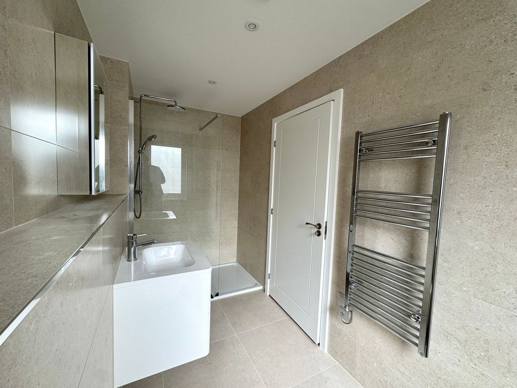 Additional image 6 of 2 bed property for sale3 Crahamel House, St Helier JE2