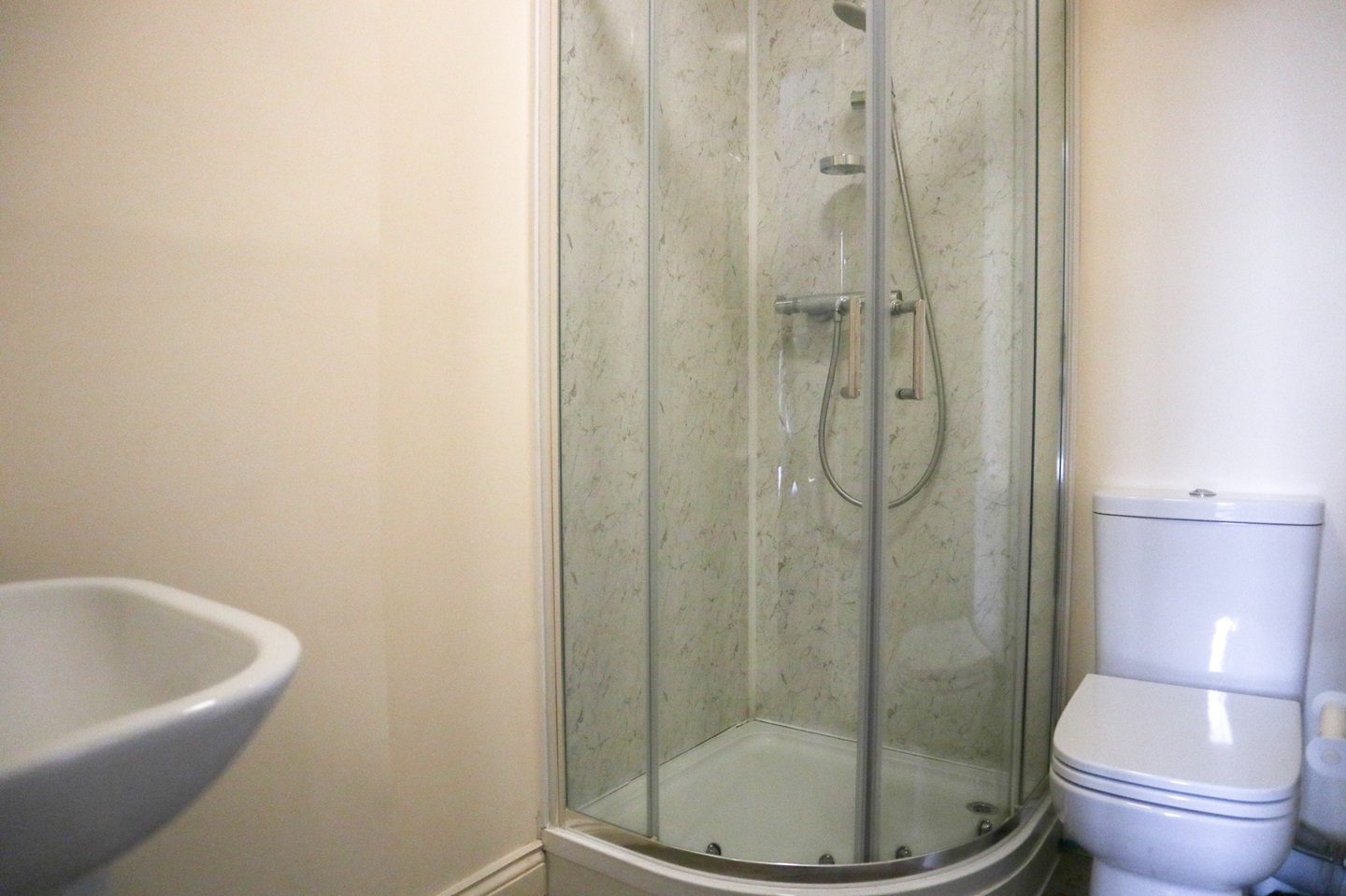 Additional image 12 of 4 Bed Flat, Victoria Avenue, LE2, N1 7GU