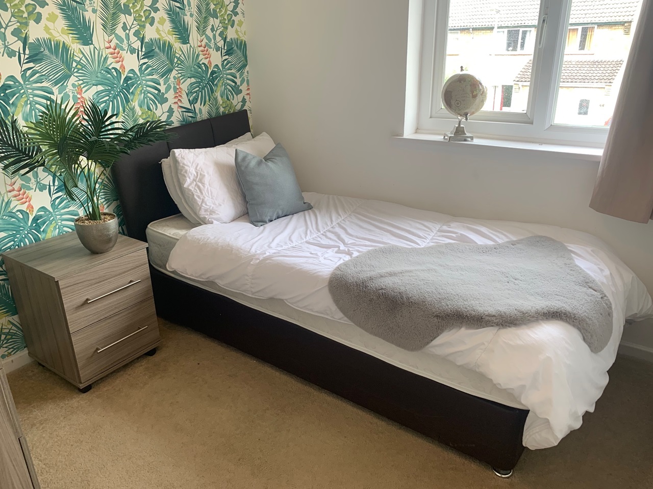 4 Bed Semi-Detached House, Long Reach Road, CB4, N1 7GU photo 2