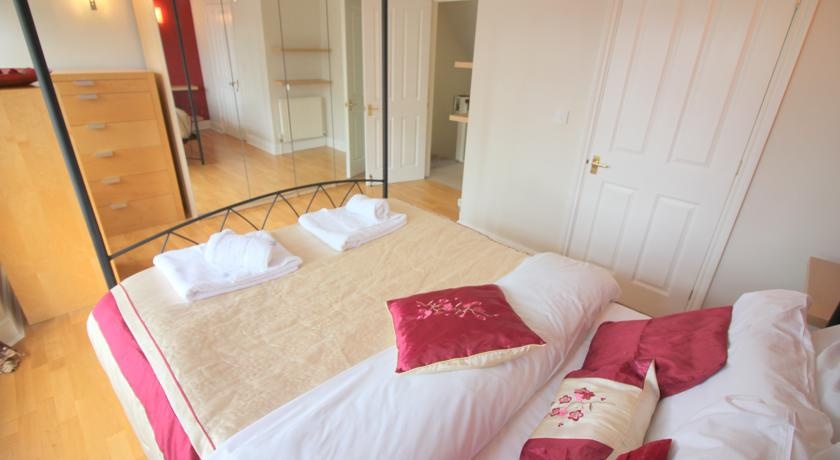 Additional image 5 of 4 Bed Semi-Detached House, Elfleda Road, CB5, N1 7GU
