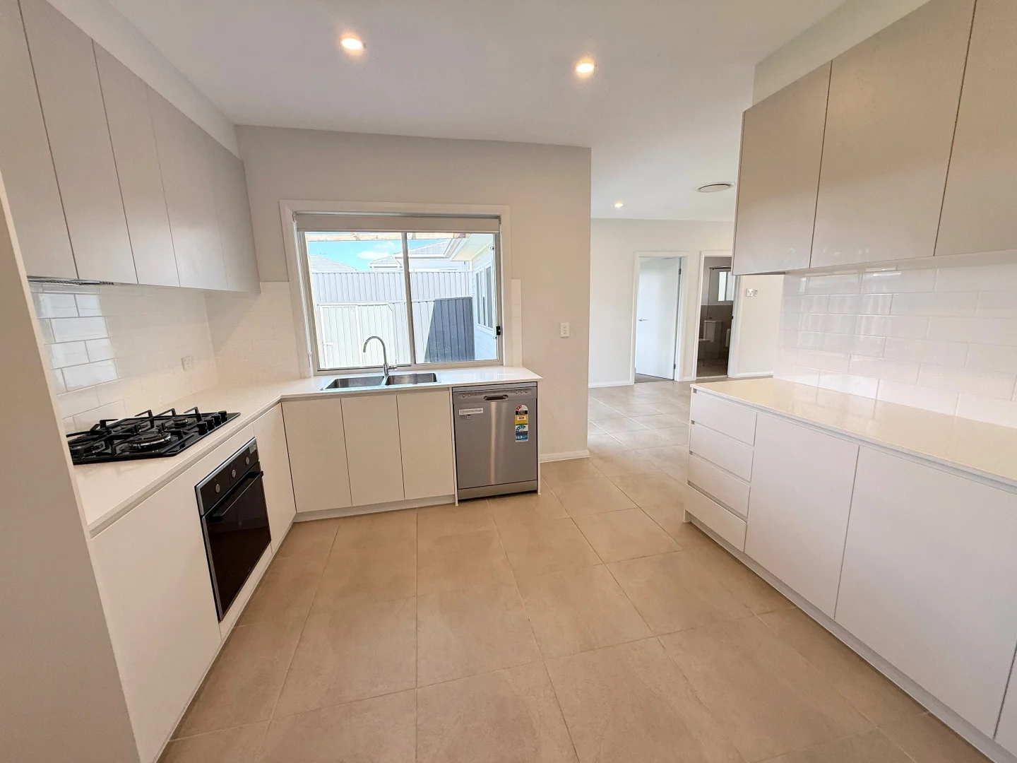 Additional image 2 of 10/53 Warbler Avenue, Aberglasslyn NSW 2320