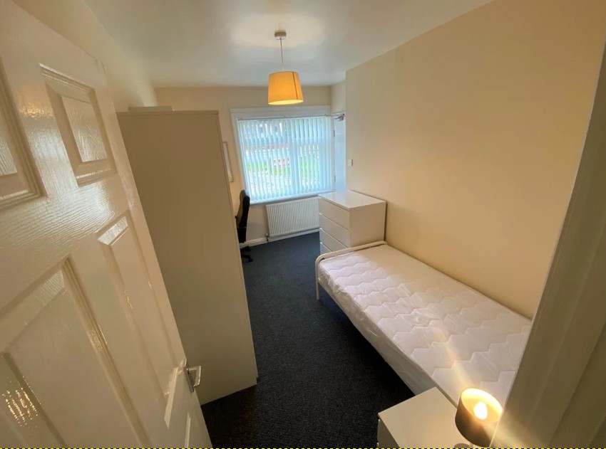 Additional image 3 of 3 Bed Semi-Detached House, Charter Avenue, CV4, N1 7GU