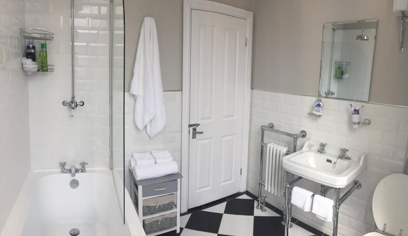 2 Bed Flat, Baldwin Crescent, SE5, N1 7GU photo 4