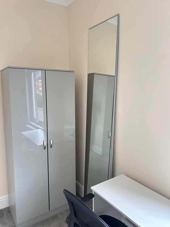 3 Bed Semi-Detached House, Ludlow Road, CV5, N1 7GU photo 4