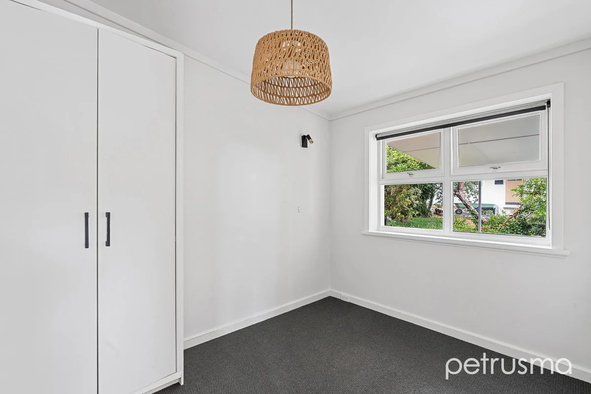 Additional image 8 of 1/2 Woolton Place, Sandy Bay TAS 7005