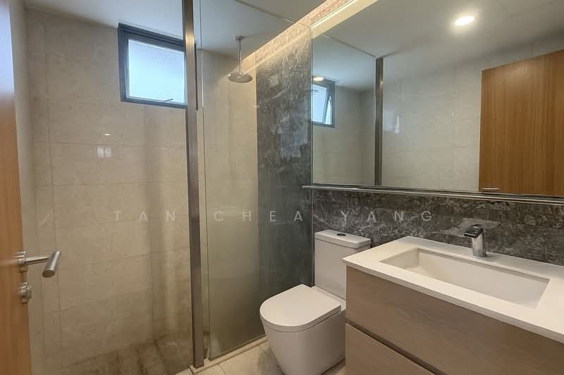 73 Punggol Central photo 4