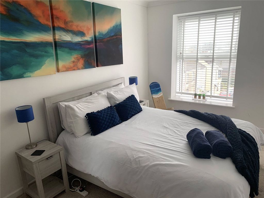 Additional image 8 of 1 bed flat for saleFlat 5, Dunmore Apartments, Warren Street, Tenby, Pembrokeshire SA70