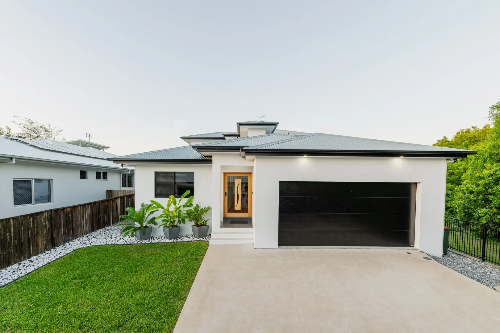 28 Dune Parade, Bushland Beach QLD 4818