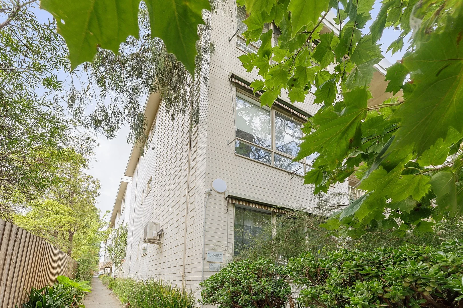 8/32 The Avenue, Windsor VIC 3181