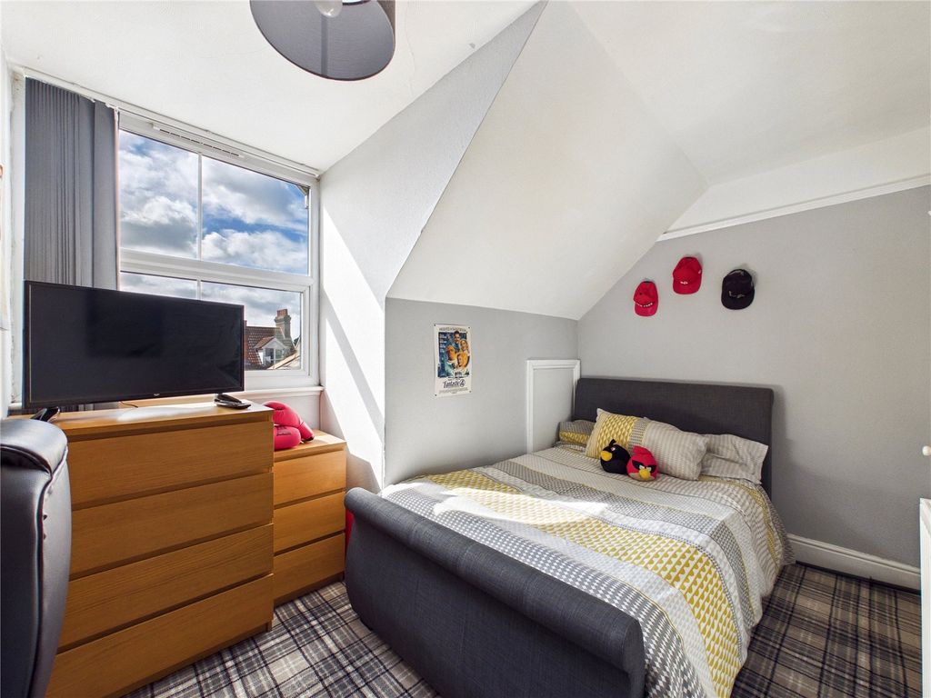 Additional image 3 of 3 bed maisonette for saleCavendish Road, Felixstowe, Suffolk IP11