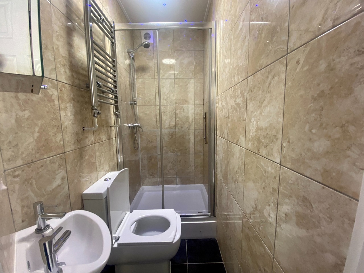 Additional image 13 of 2 Bed Flat, Erleigh Road, RG1, N1 7GU