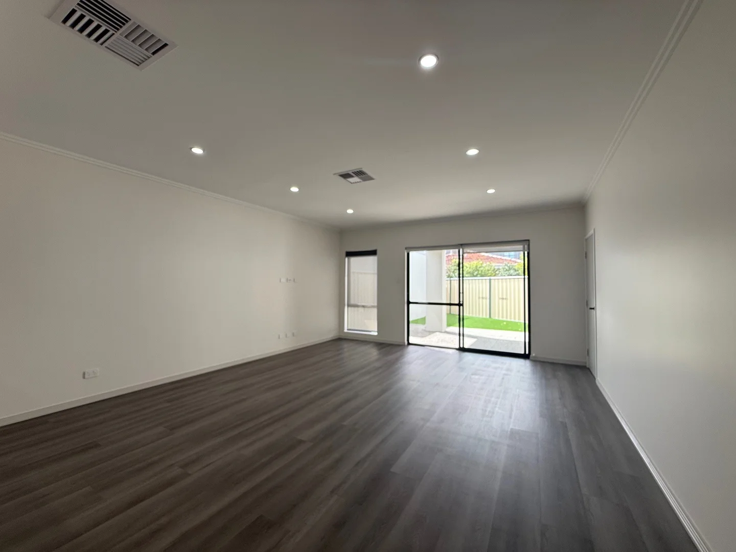 Additional image 3 of 292A Drake Street, Morley WA 6062