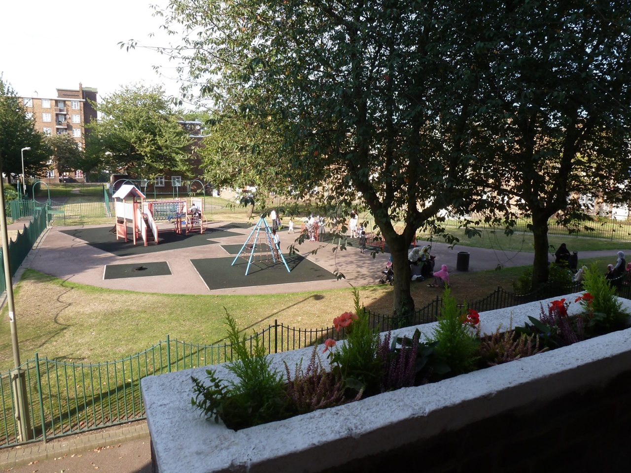 3 Bed Flat, Patmore, SW8, N1 7GU photo 3