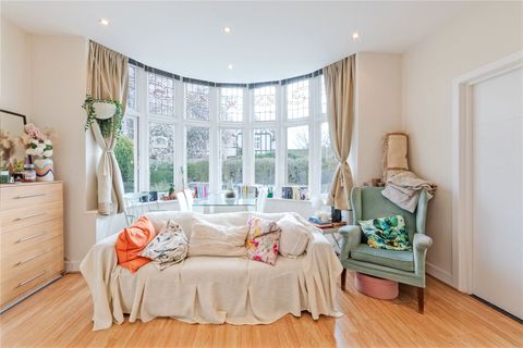Chatsworth Road, Mapesbury NW2
