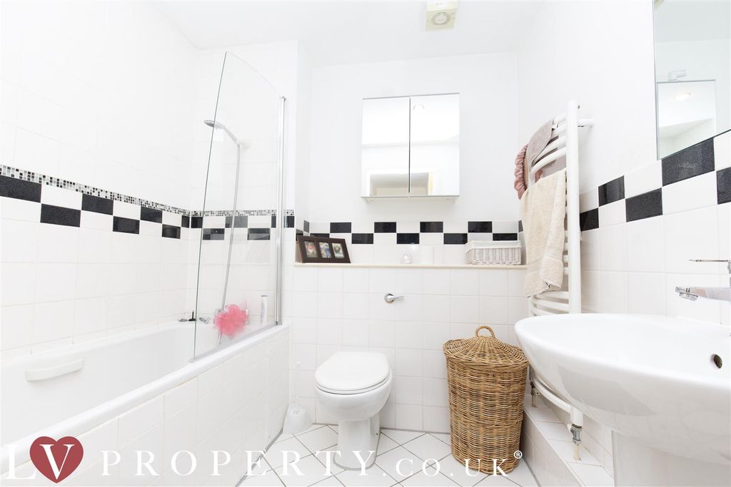 Additional image 9 of 2 bed flat for saleSheepcote Street, Birmingham, West Midlands B16