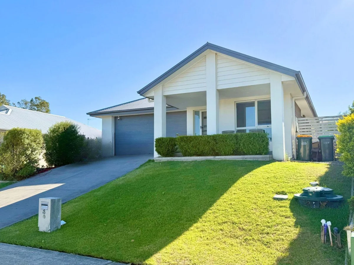 8 Enright Drive, North Rothbury NSW 2335