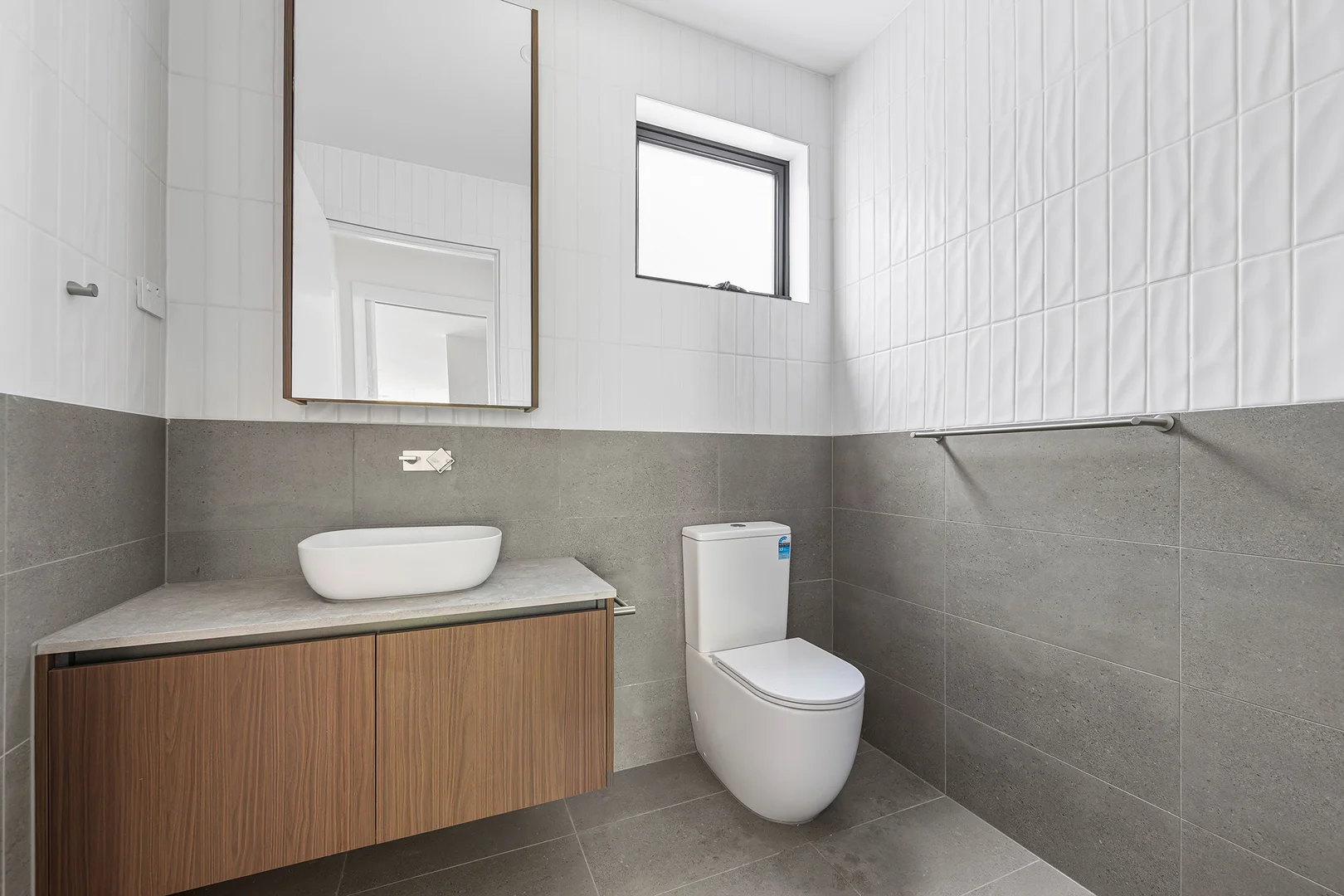 Additional image 6 of 2/142 Warrigal Road, Camberwell VIC 3124