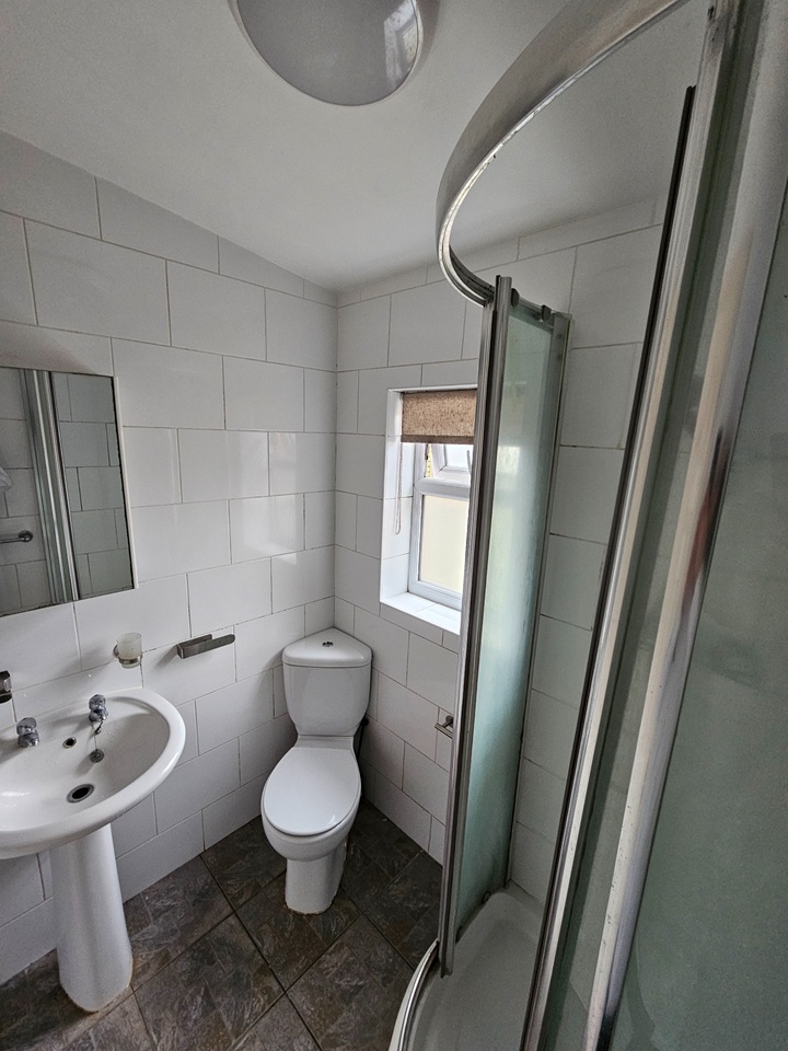 Additional image 8 of 1 Bed Flat, Elm Park Road, RG30, N1 7GU