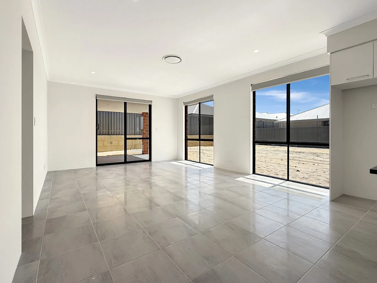 Additional image 9 of 2 Kembla Way, Lakelands WA 6180