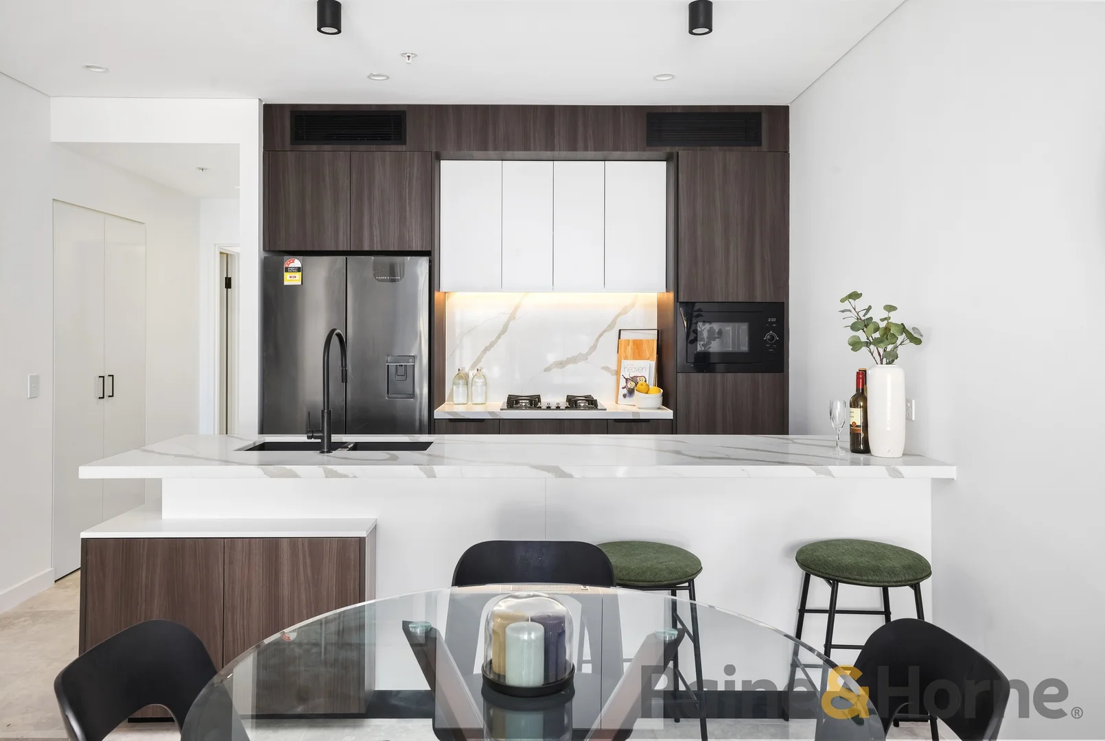 Additional image 8 of 701/557-563 Kingsway, Miranda NSW 2228
