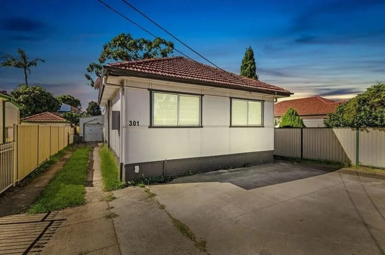 301 roberts road, Greenacre NSW 2190
