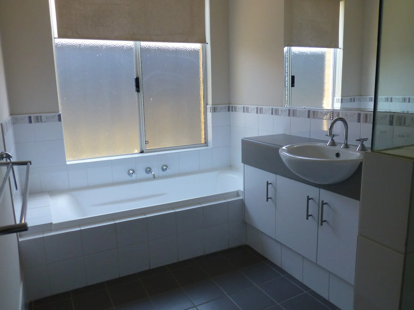 Additional image 11 of 5 Tonbridge Way, Thornlie WA 6108