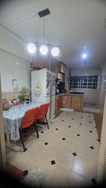 437 Tampines Street 43 photo 2