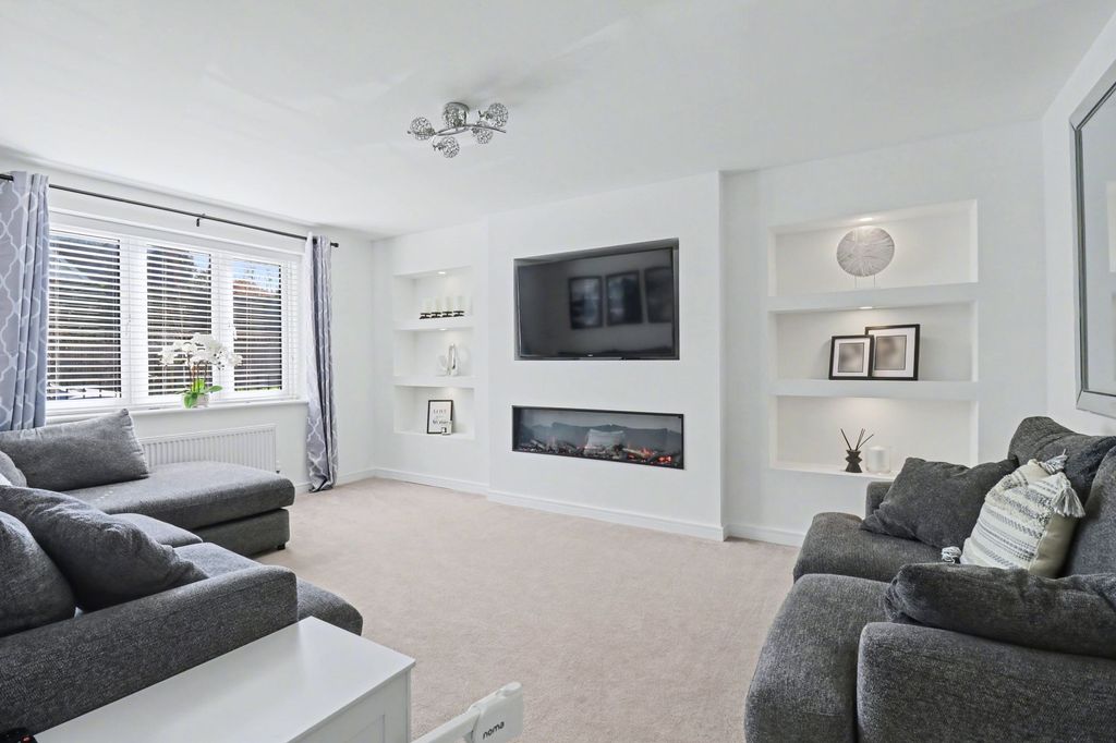 Additional image 3 of 4 bed detached house for saleClaypit Copse, Bursledon SO31