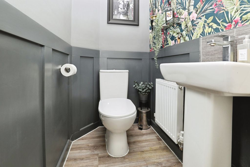Additional image 7 of 3 bed town house for saleBrightsons Close, Southport PR8