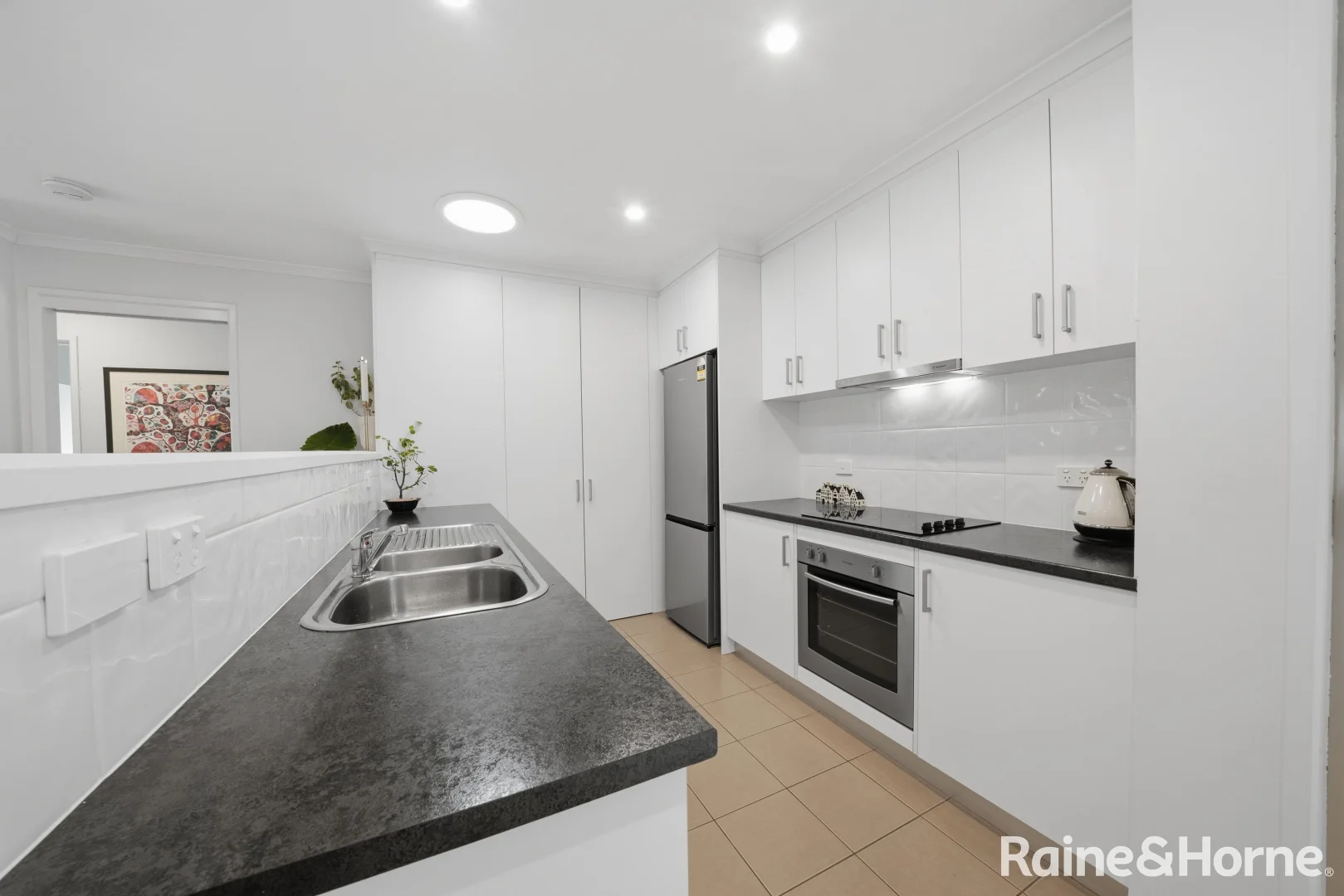 Additional image 5 of 2/8 Zeehan Street, Warrane TAS 7018
