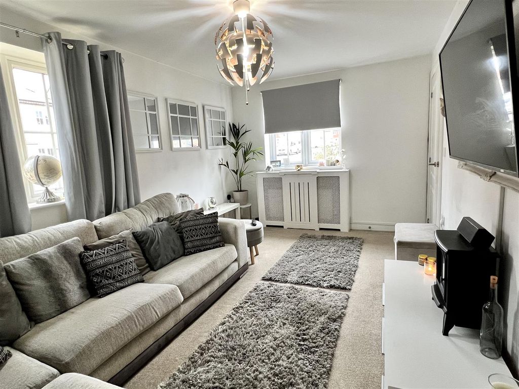 Additional image 3 of 3 bed detached house for saleBell Garth, Market Weighton, York YO43