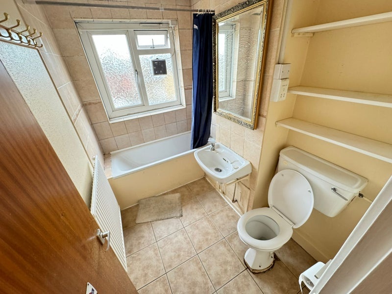 Room in a Shared Flat, Commercial Road, E1, N1 7GU photo 5