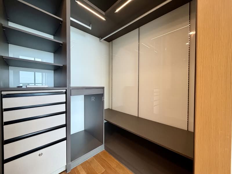 21 Marina Way photo 3