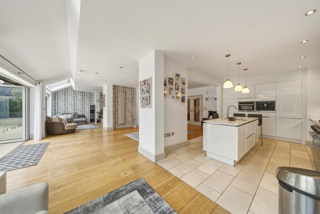 Additional image 9 of 7 bed detached house for saleDovedale Road, West Bridgford, Nottingham NG2