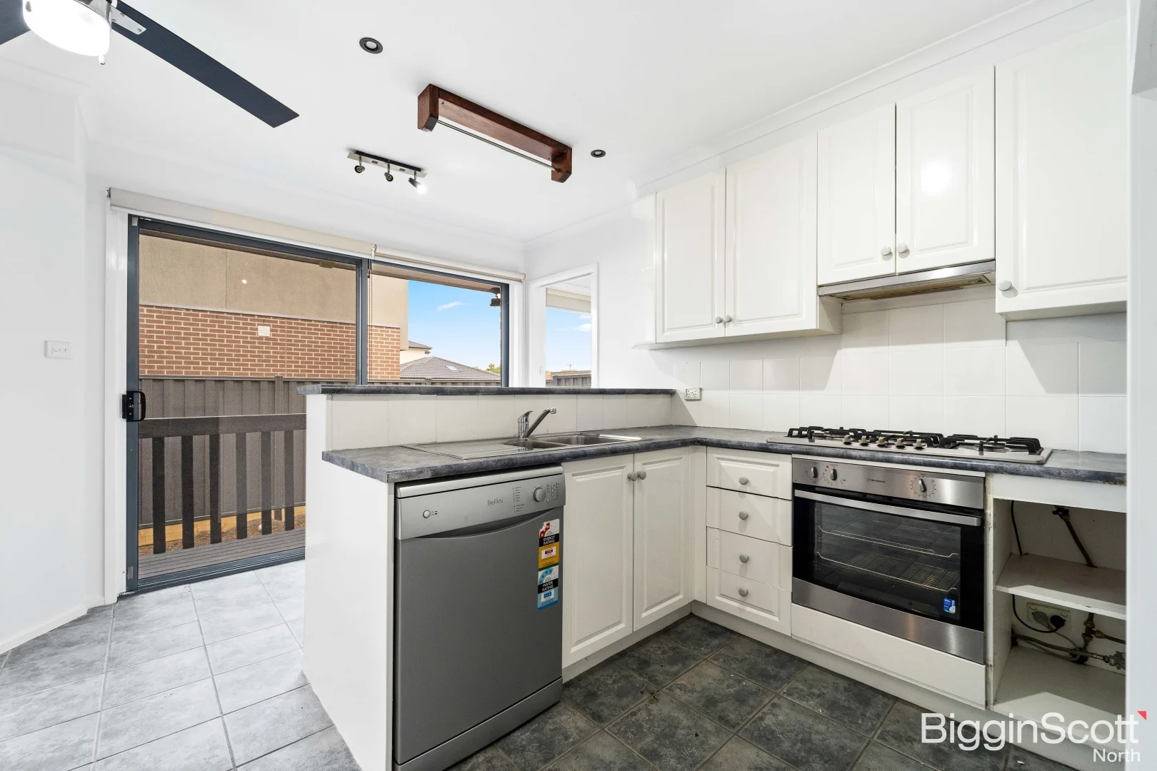 Additional image 3 of 1/91 Dianne Avenue, Craigieburn VIC 3064
