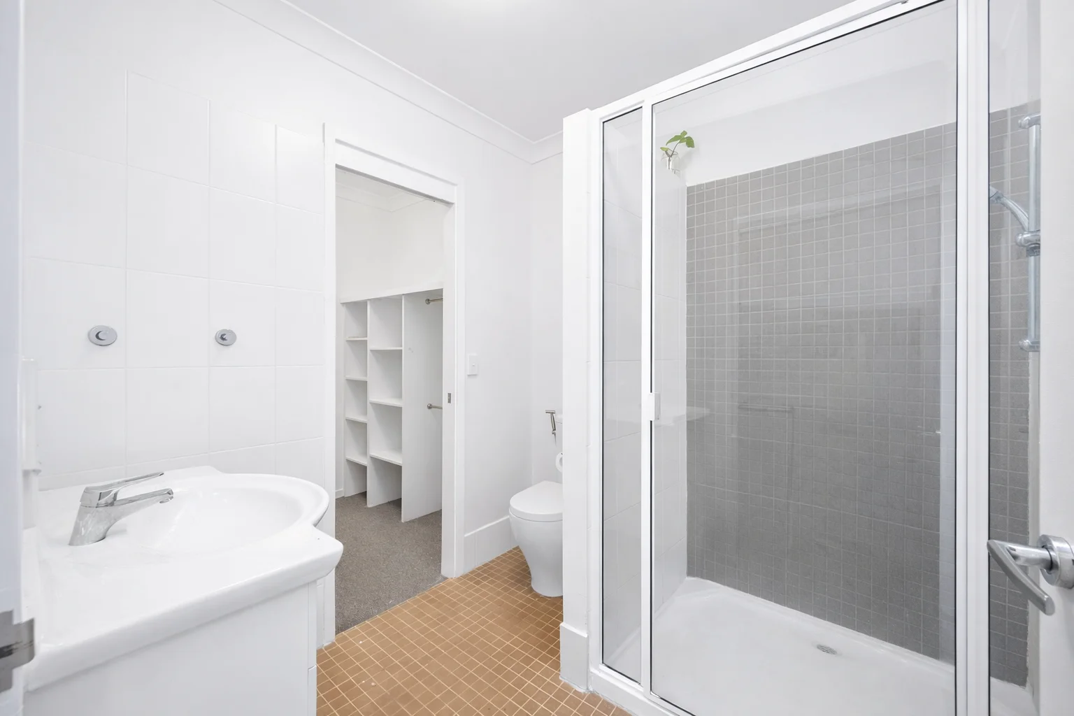 Additional image 5 of 4/42-52 Perkins Street, South Townsville QLD 4810
