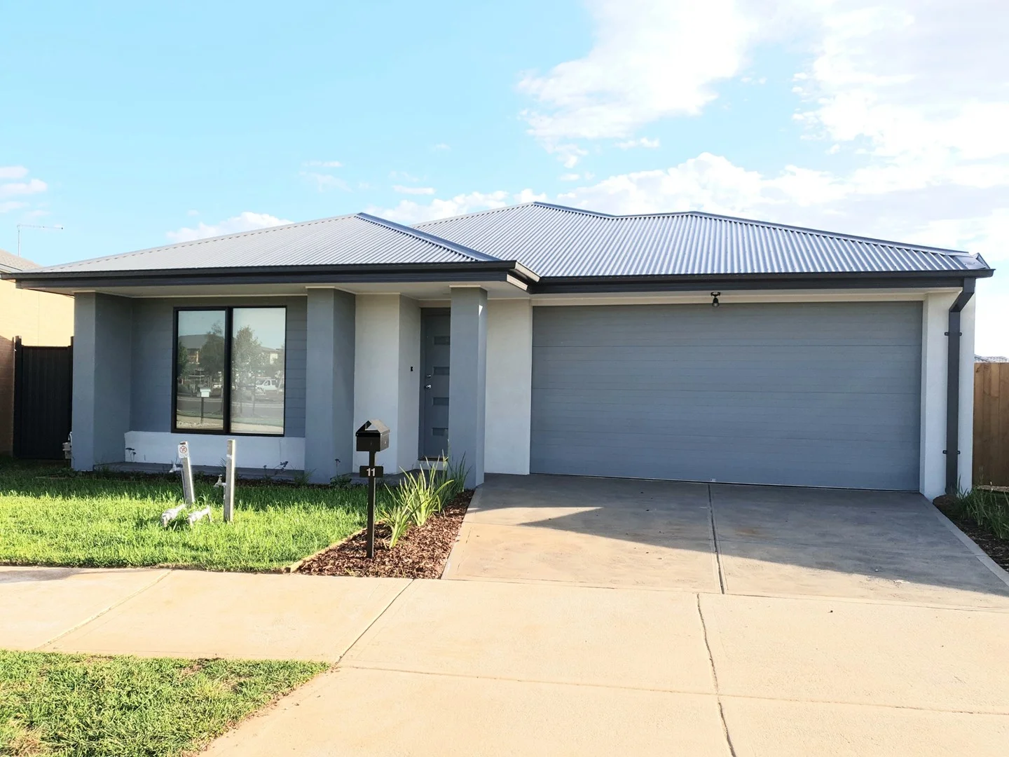 11 Hocston Way, Thornhill Park VIC 3335