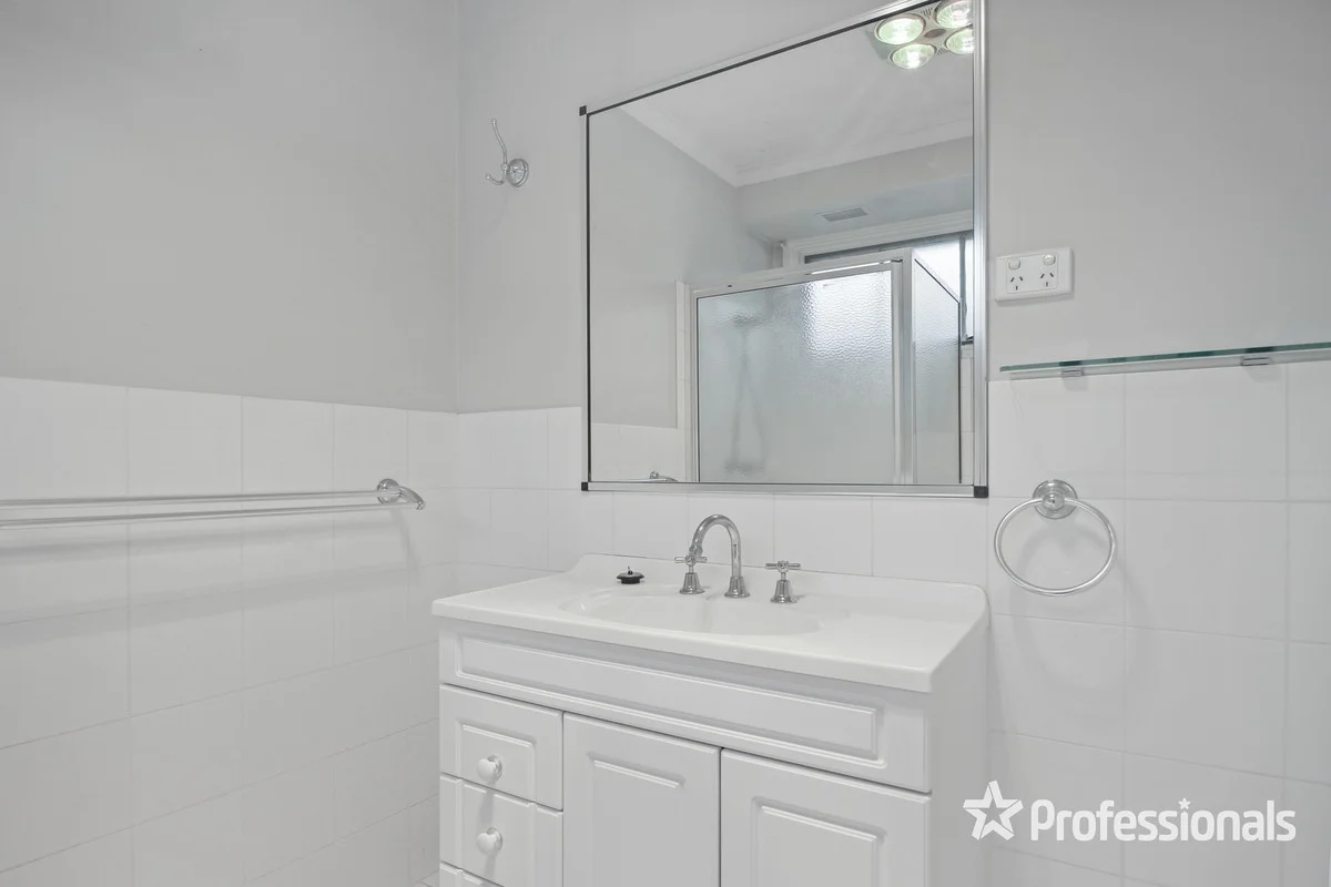Additional image 8 of 6 Nandina Avenue, Lake Albert NSW 2650