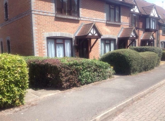 1 Bed Flat, Grovelands Road, RG30, N1 7GU