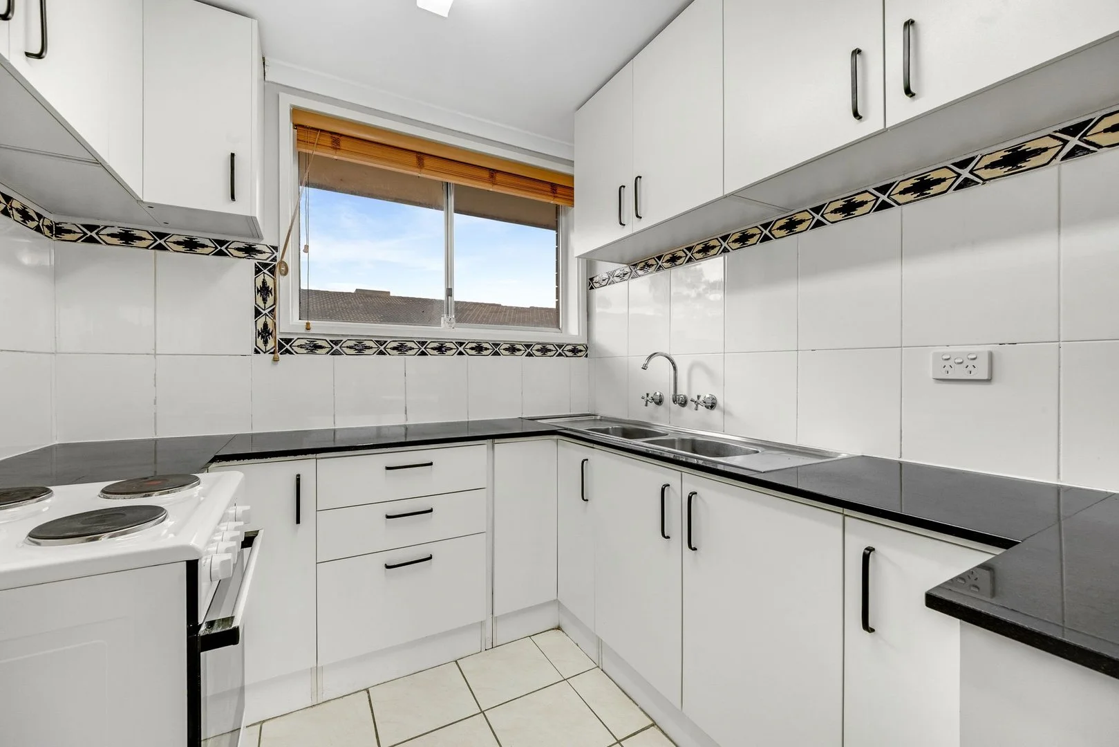 15/102 Henderson Road, Crestwood NSW 2620
