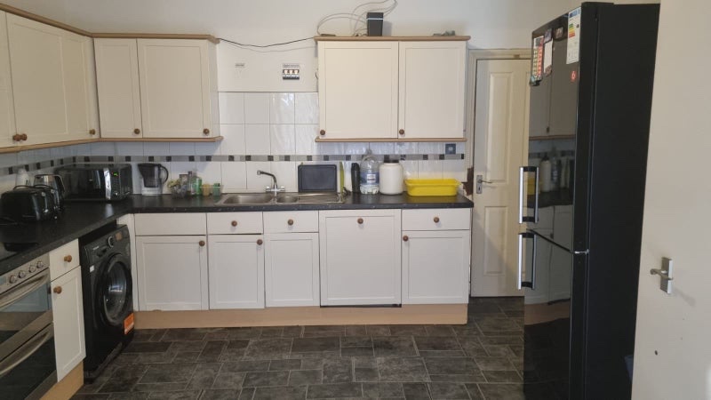 Additional image 2 of Room in a Shared House, Howard Street, RG1, N1 7GU