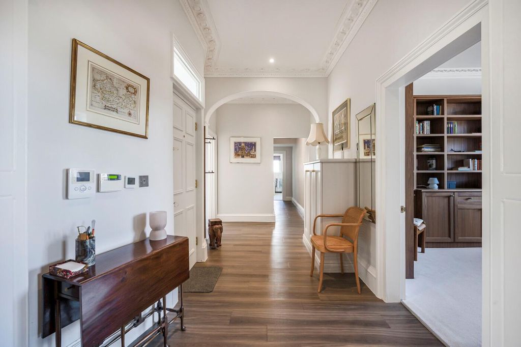Additional image 7 of 4 bed flat for saleNorthfield End, Henley-On-Thames, Oxfordshire RG9