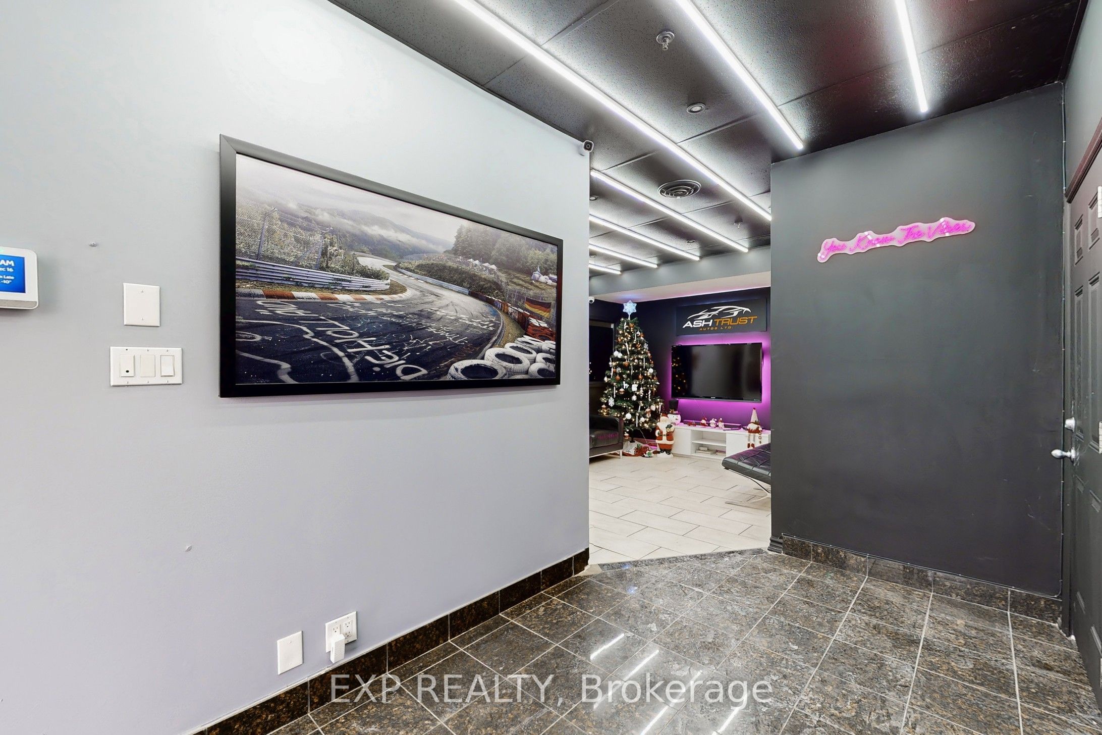 32 Stoffel Drive, Toronto, ON, M9W 1A8 photo 4