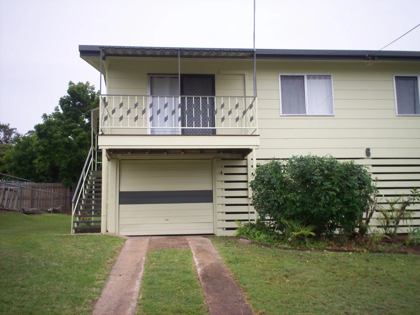 1/6 Force Street, West Gladstone QLD 4680