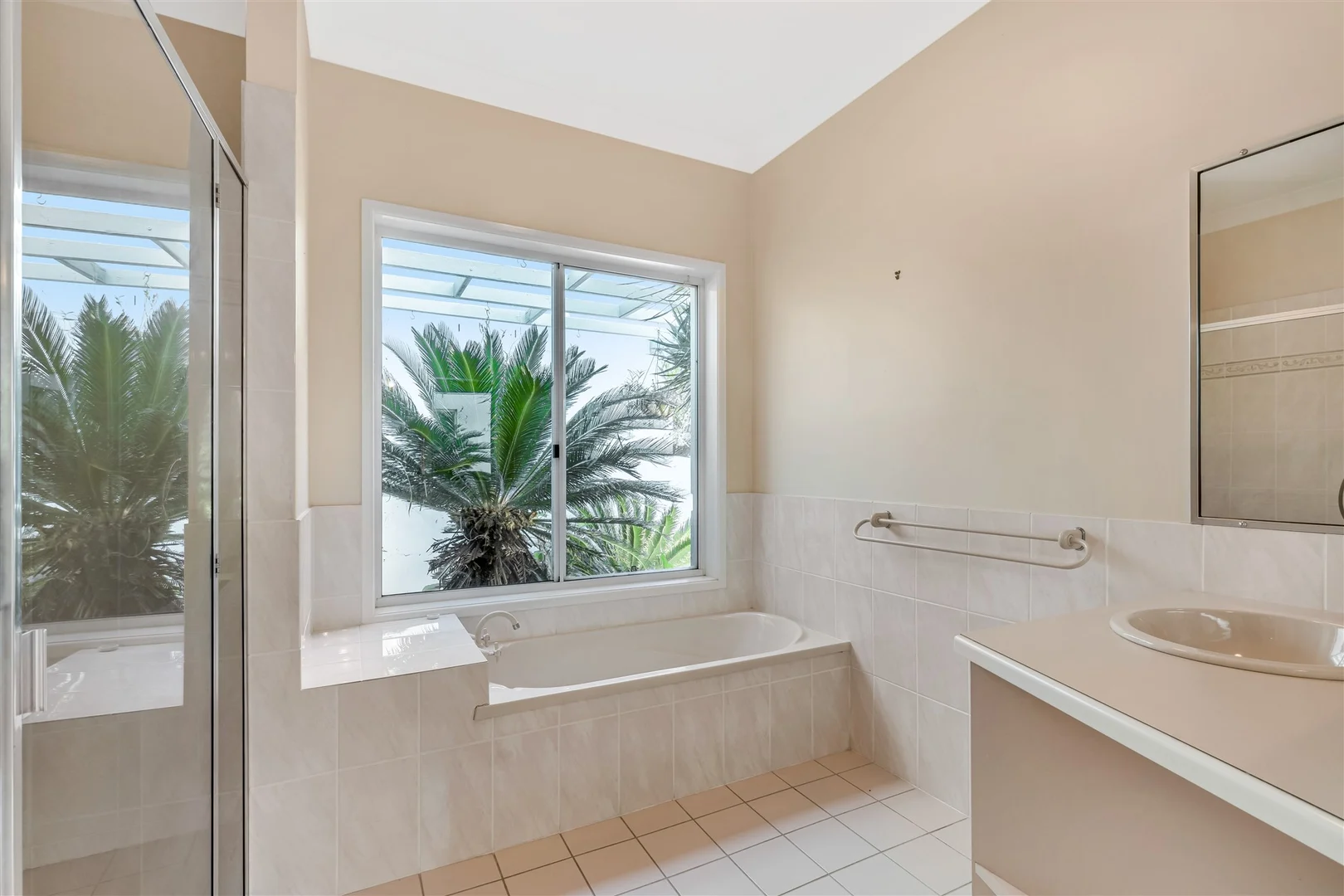 Additional image 14 of 37 Shannan Place, Kenmore QLD 4069