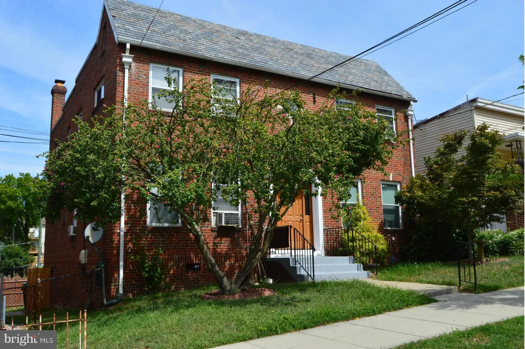 2238 S Street SE, Washington, DC 20020