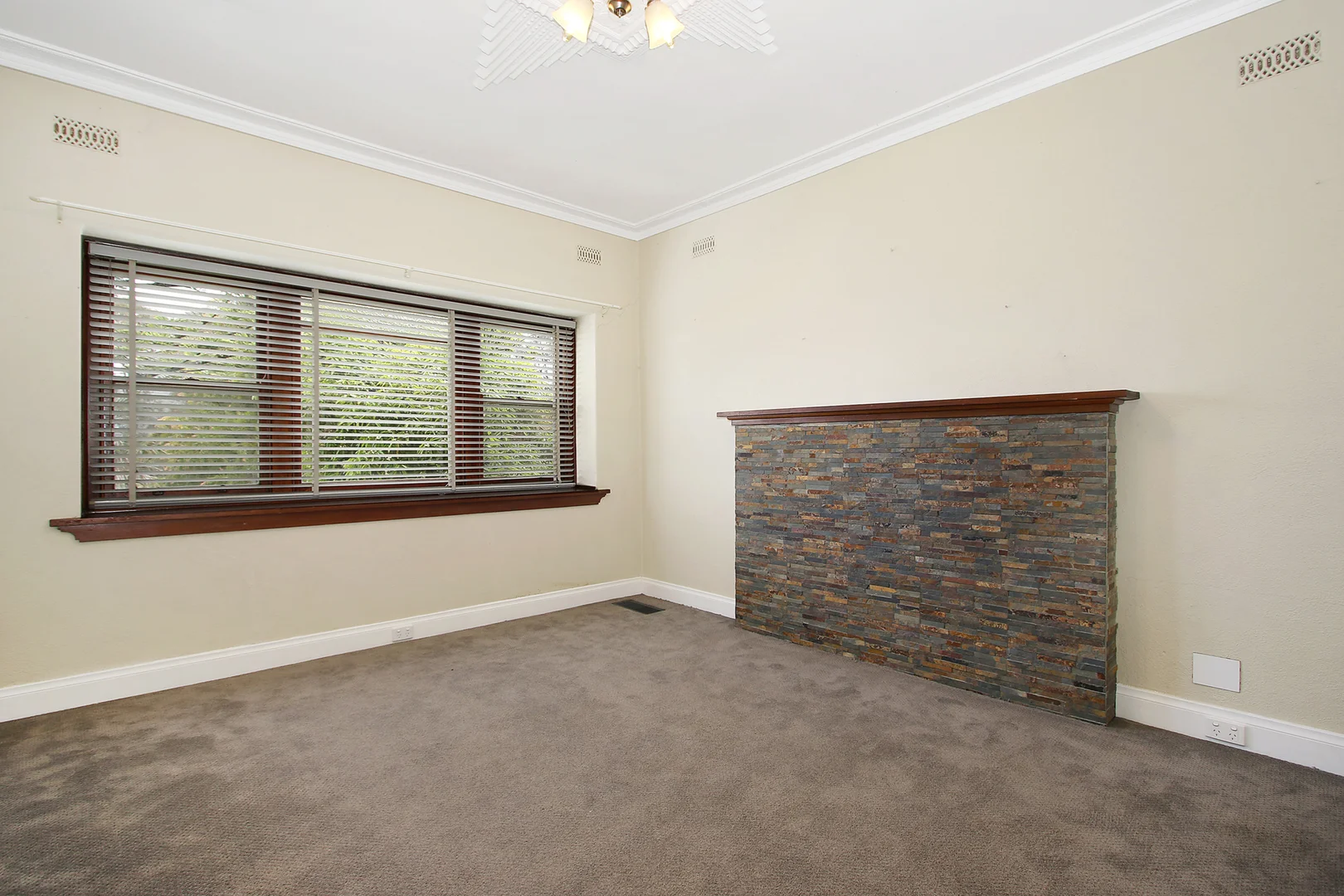 Additional image 3 of 871 Miller Street, West Albury NSW 2640