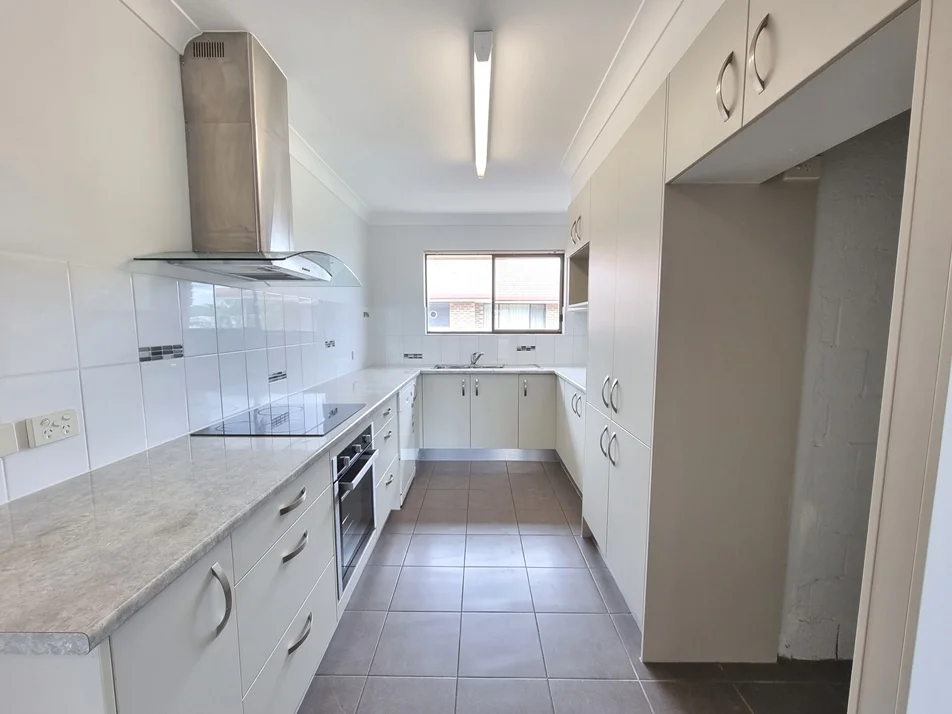 8/1933 Gold Coast Highway, Burleigh Heads QLD 4220
