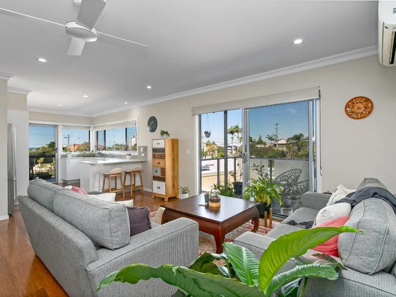 8/133 Prince Edward Parade, Scarborough QLD 4020