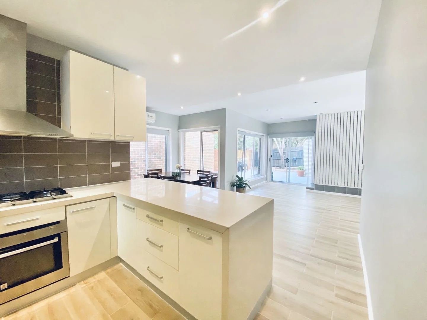 1/2 Pheasant Street, Burwood VIC 3125